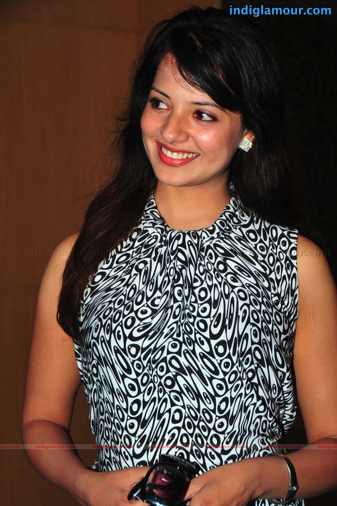 Saloni Actress hd photo