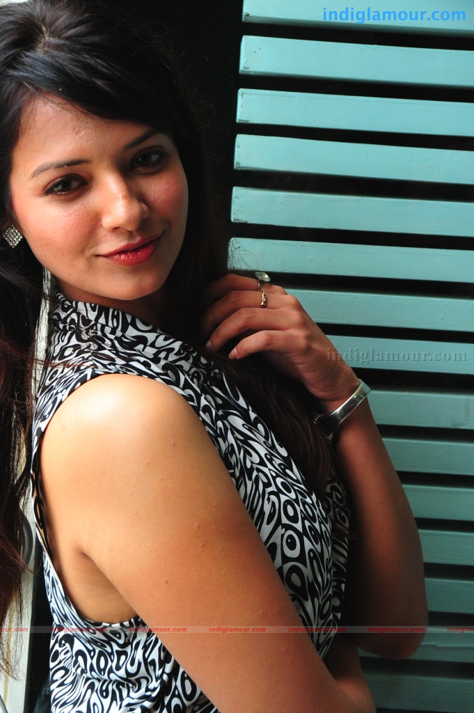 Saloni Actress hd photo