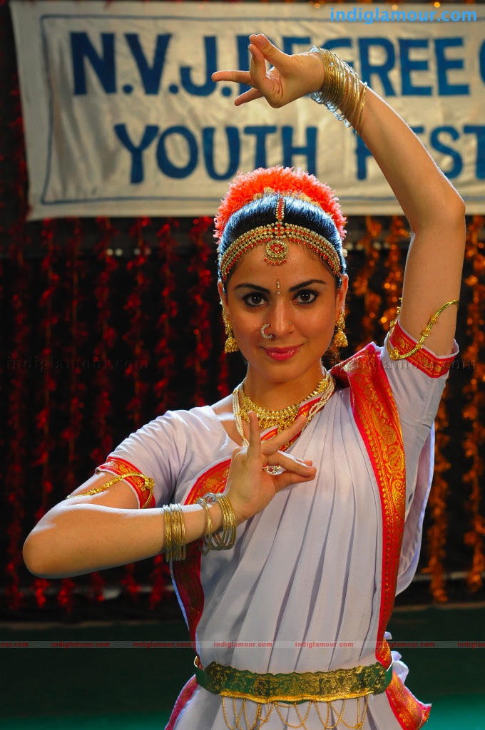 Shradha Arya Actress hd photo