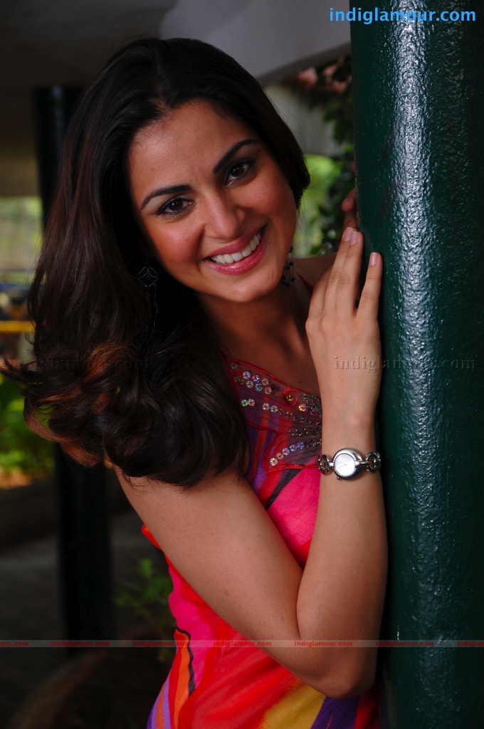 Shradha Arya Actress hd photo