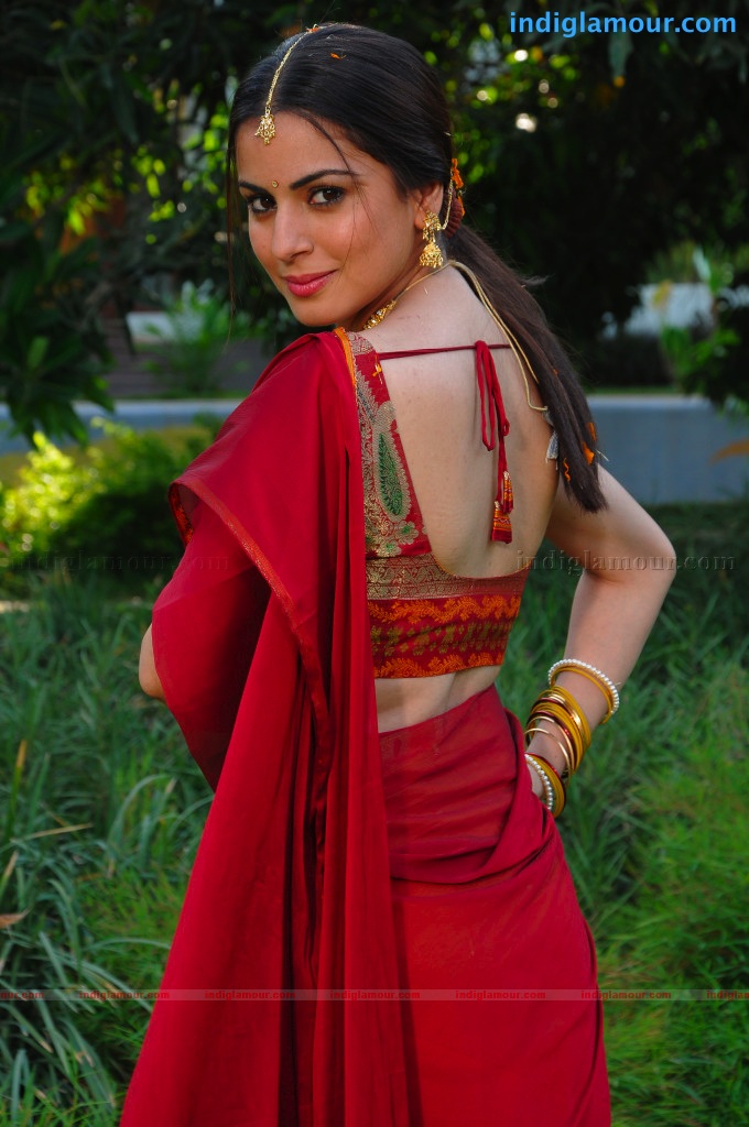 Shradha Arya Actress hd photo