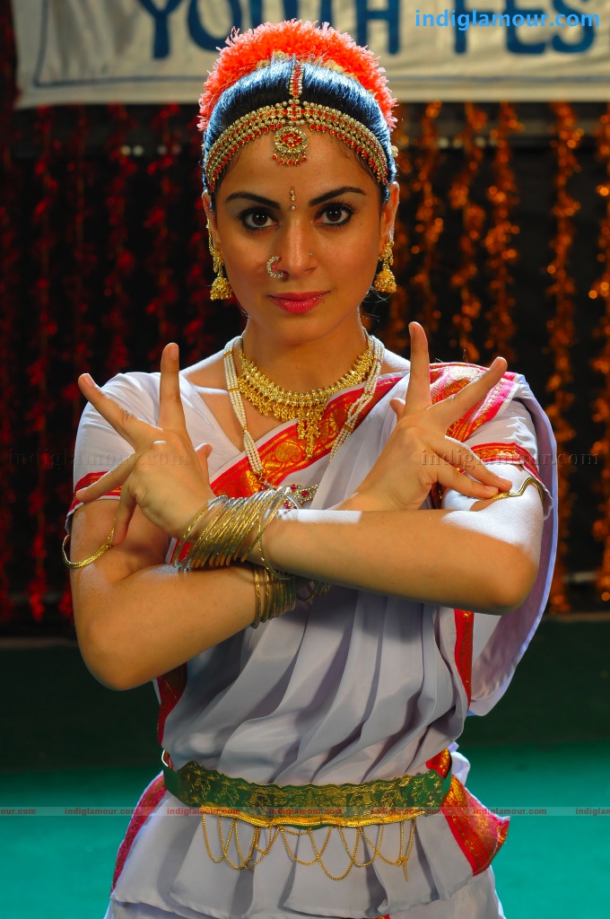 Shradha Arya Actress hd photo