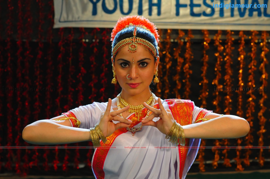 Shradha Arya Actress hd photo