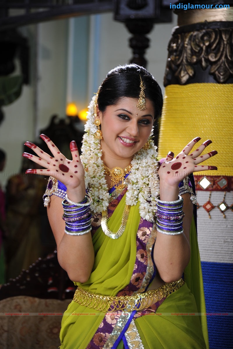 Tapsee Actress hd photo