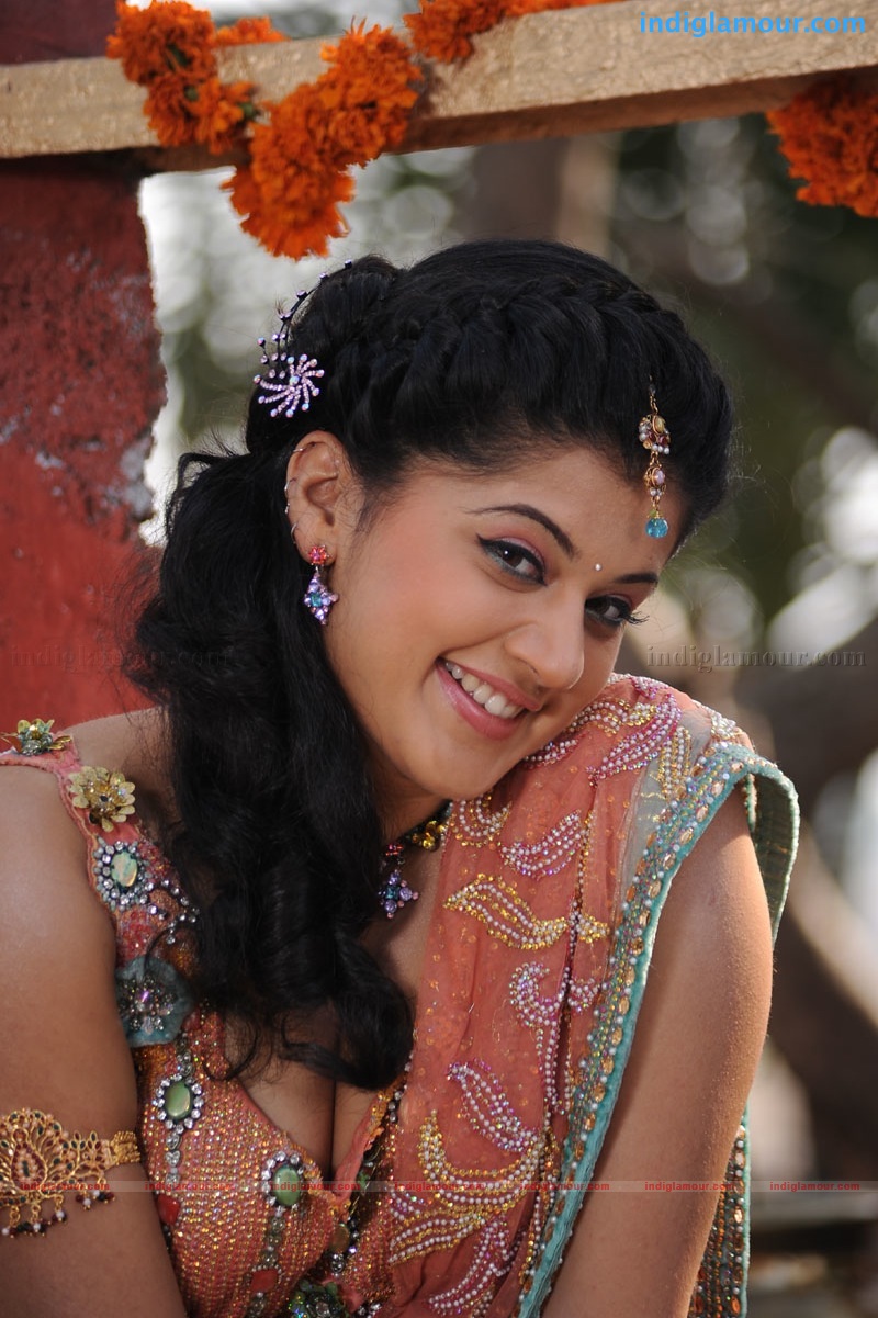 Tapsee Actress hd photo
