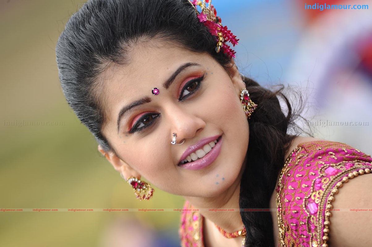 Tapsee Actress hd photo