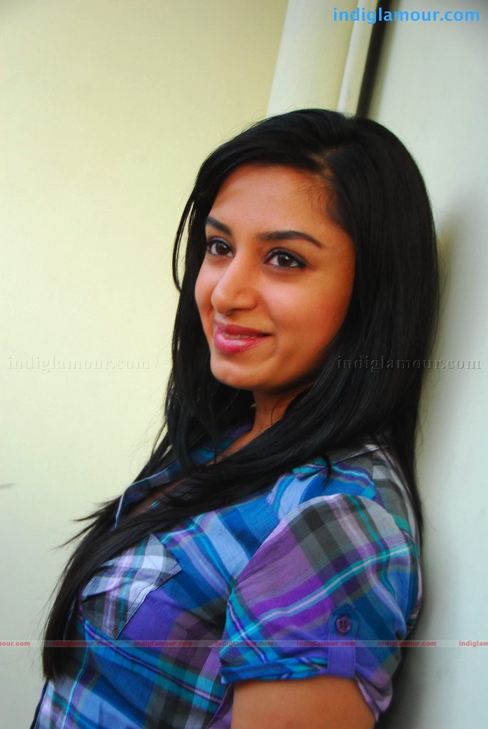 Deepika Parmar in Blue Actress hd photo