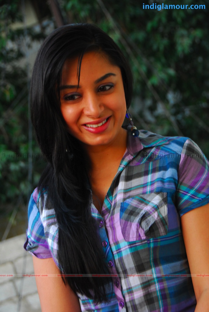 Deepika Parmar in Blue Actress hd photo