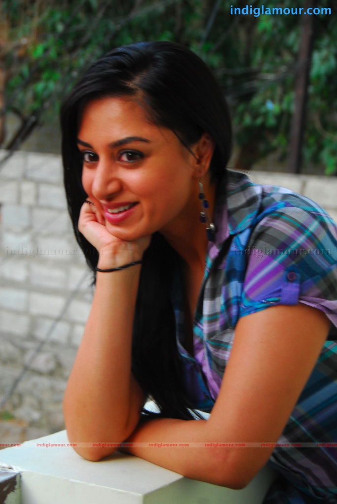Deepika Parmar in Blue Actress hd photo