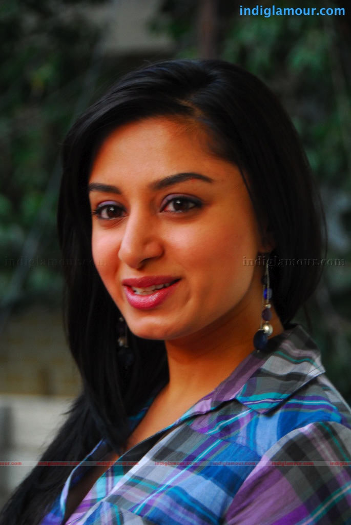 Deepika Parmar in Blue Actress hd photo
