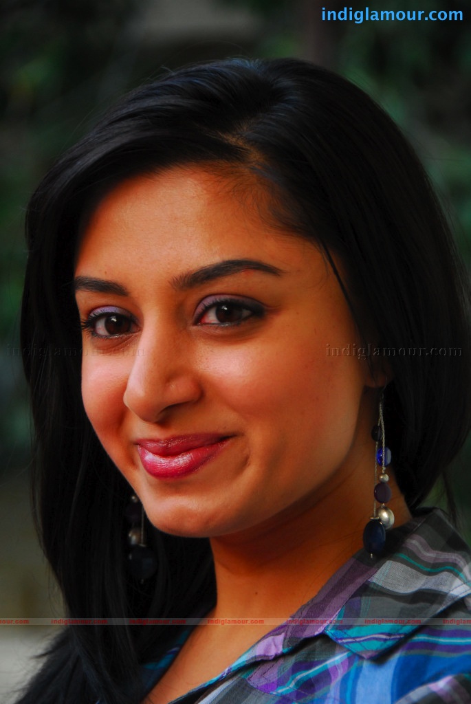 Deepika Parmar in Blue Actress hd photo