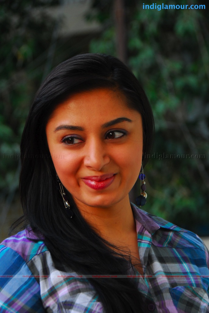 Deepika Parmar in Blue Actress hd photo
