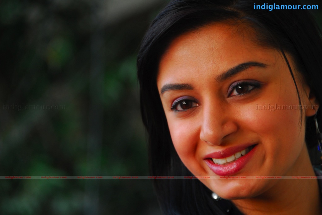 Deepika Parmar in Blue Actress hd photo