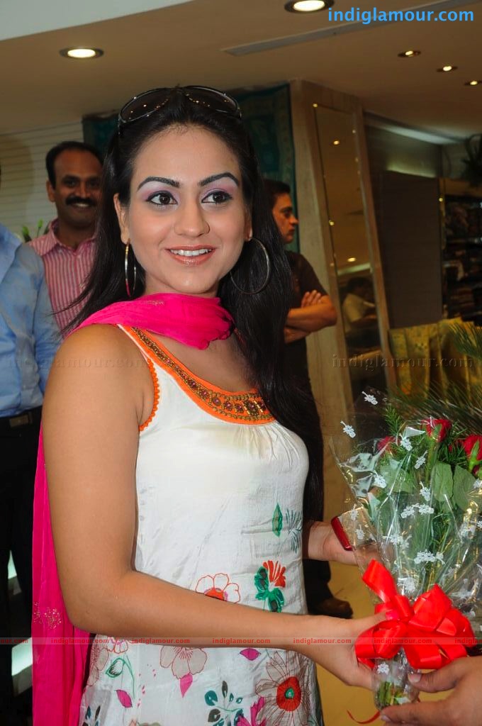 Aksha Actress hd photo
