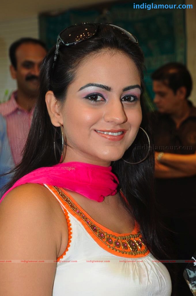 Aksha Actress hd photo