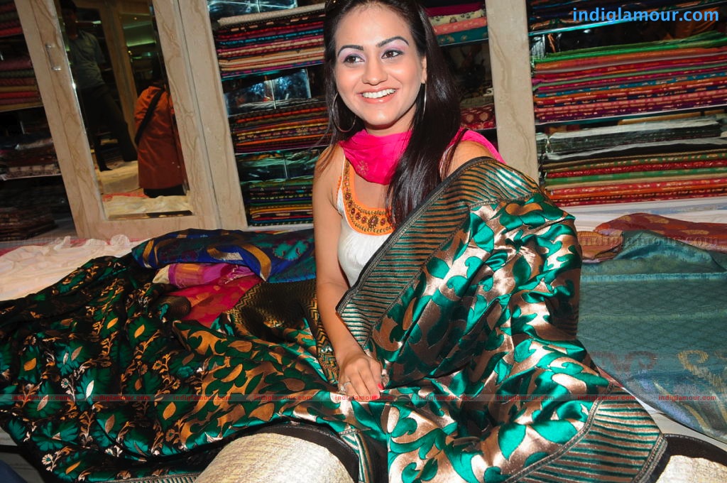 Aksha Actress hd photo