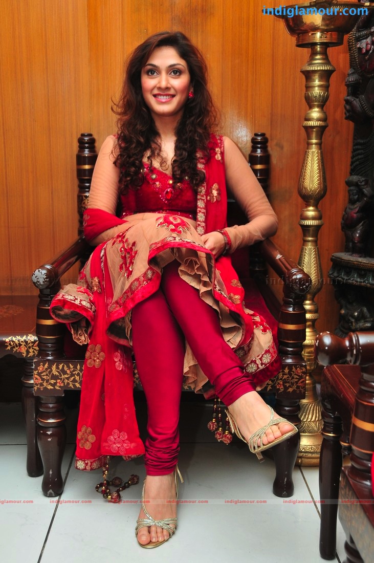 Manjari Fadnis in Red Actress hd photo