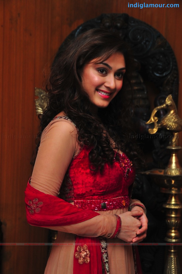 Manjari Fadnis in Red Actress hd photo