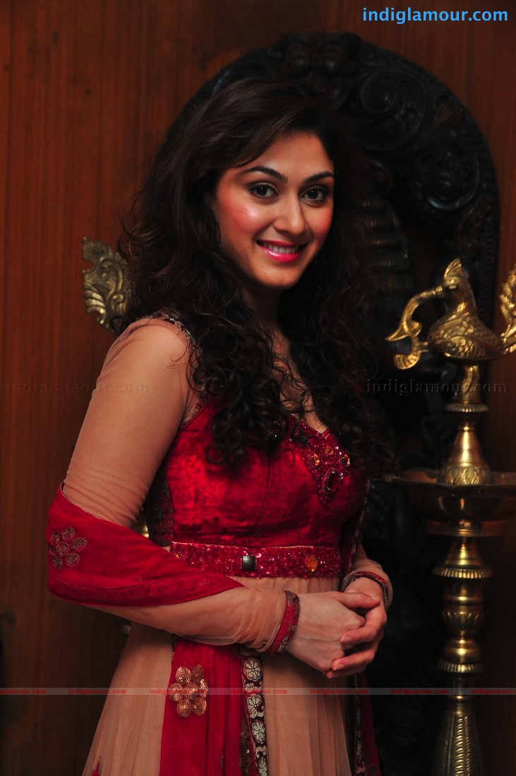 Manjari Fadnis in Red Actress hd photo