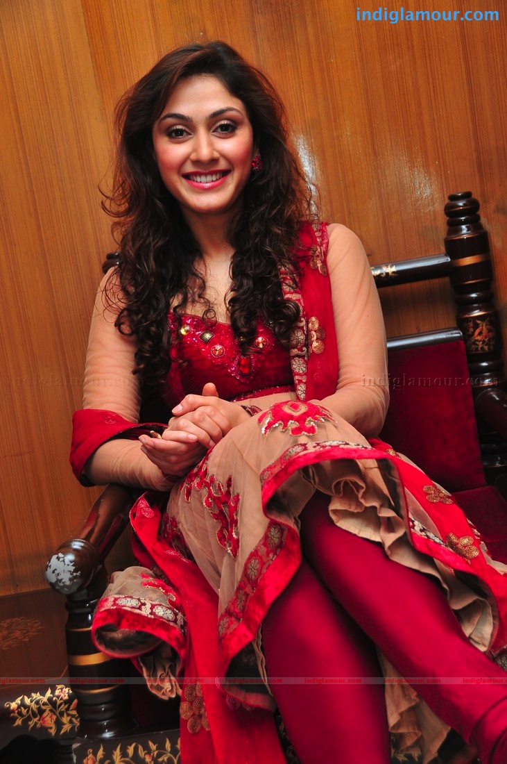 Manjari Fadnis in Red Actress hd photo