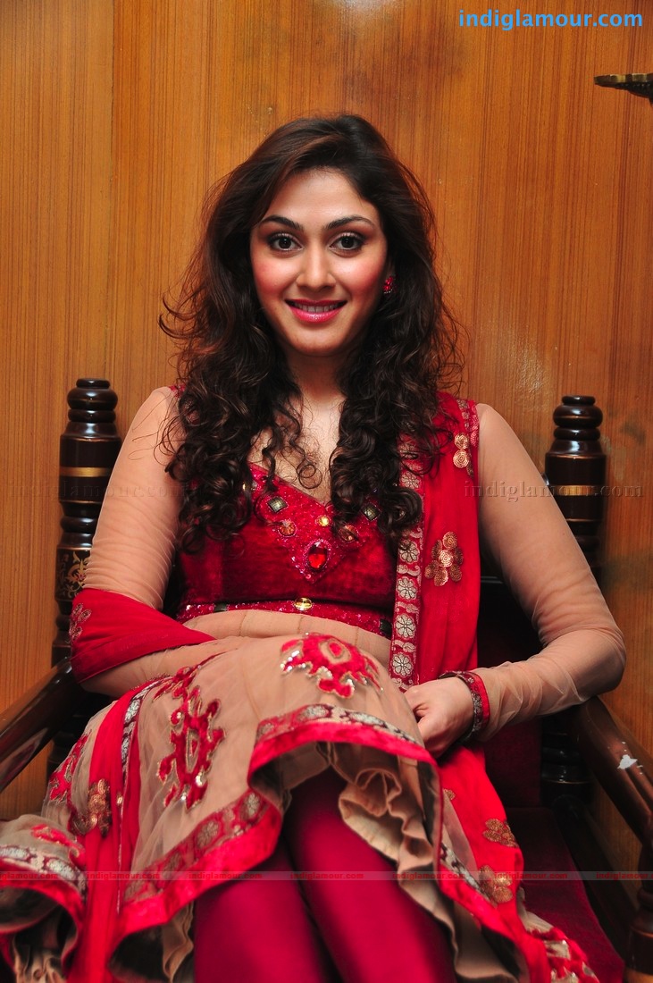 Manjari Fadnis in Red Actress hd photo