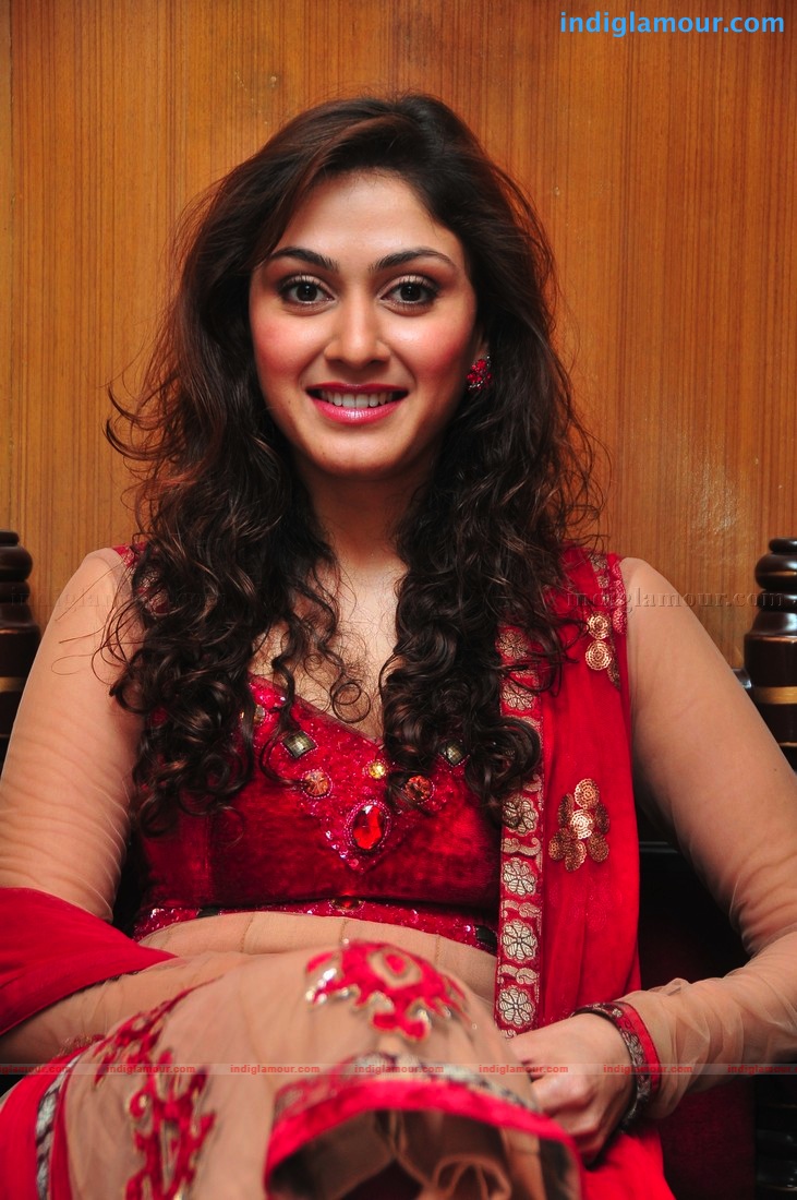 Manjari Fadnis in Red Actress hd photo
