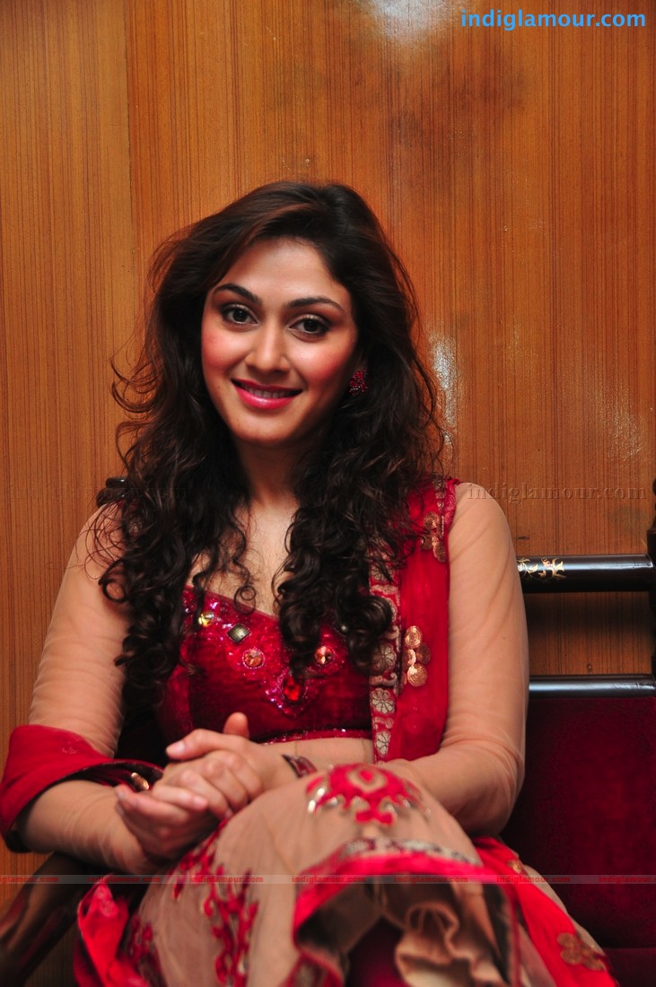 Manjari Fadnis in Red Actress hd photo