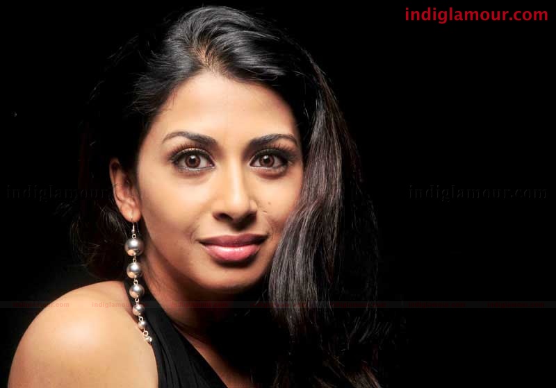Gayatri Iyer Actress hd photo