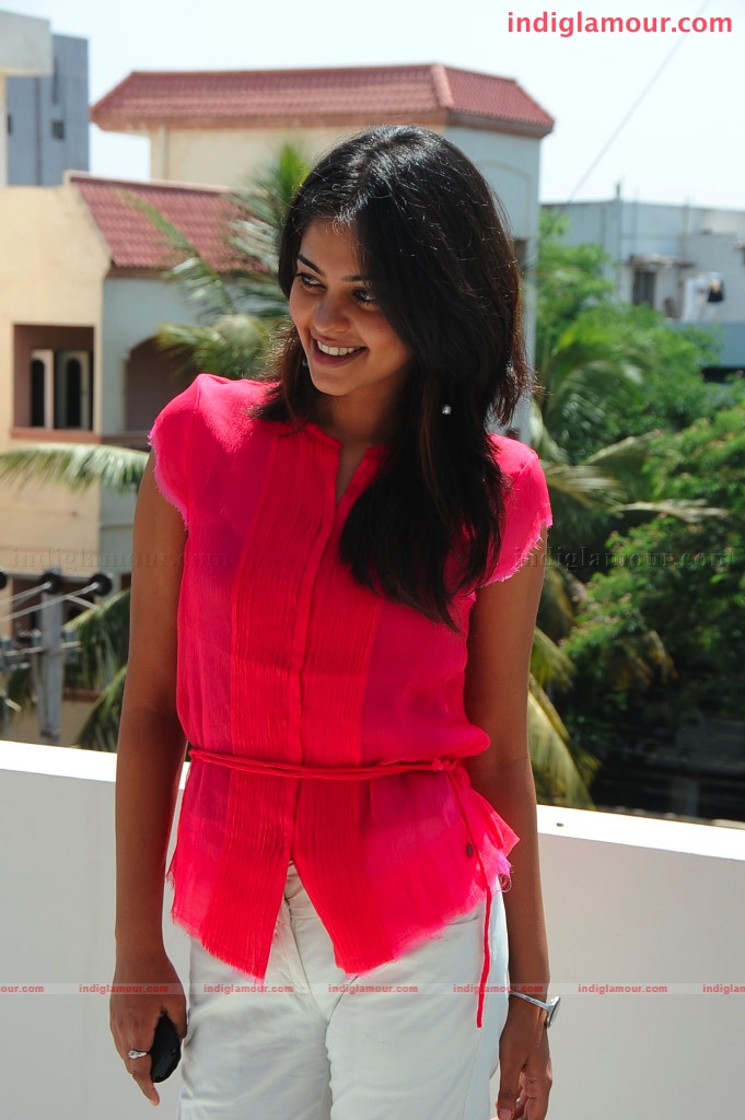 Bindhu Madhavi Actress hd photo