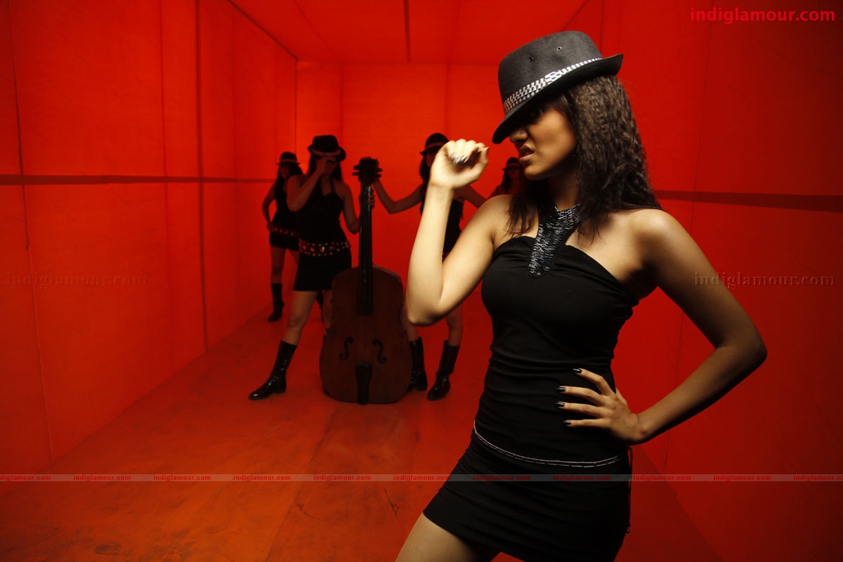 Neha Sharma Actress hd photo