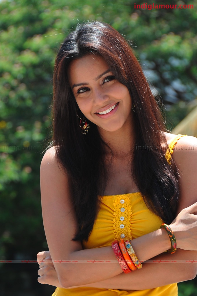 Priya Anand Actress hd photo