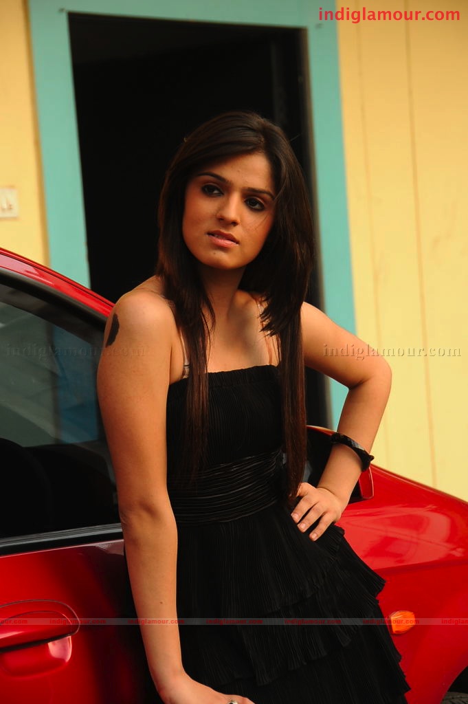 Shefali Sharma Actress hd photo