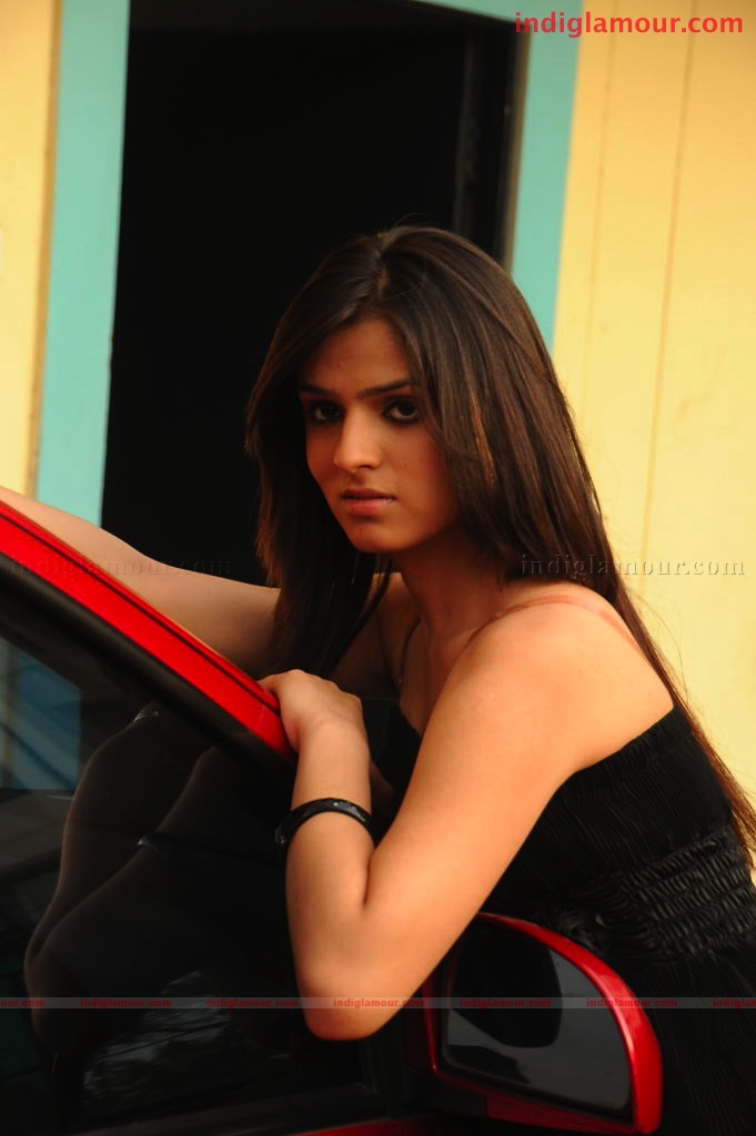 Shefali Sharma Actress hd photo