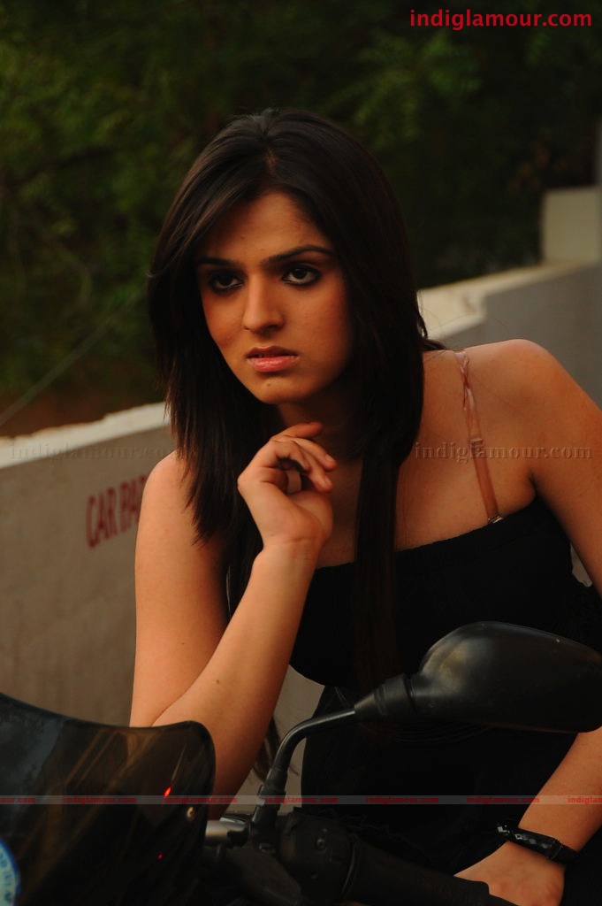 Shefali Sharma Actress hd photo