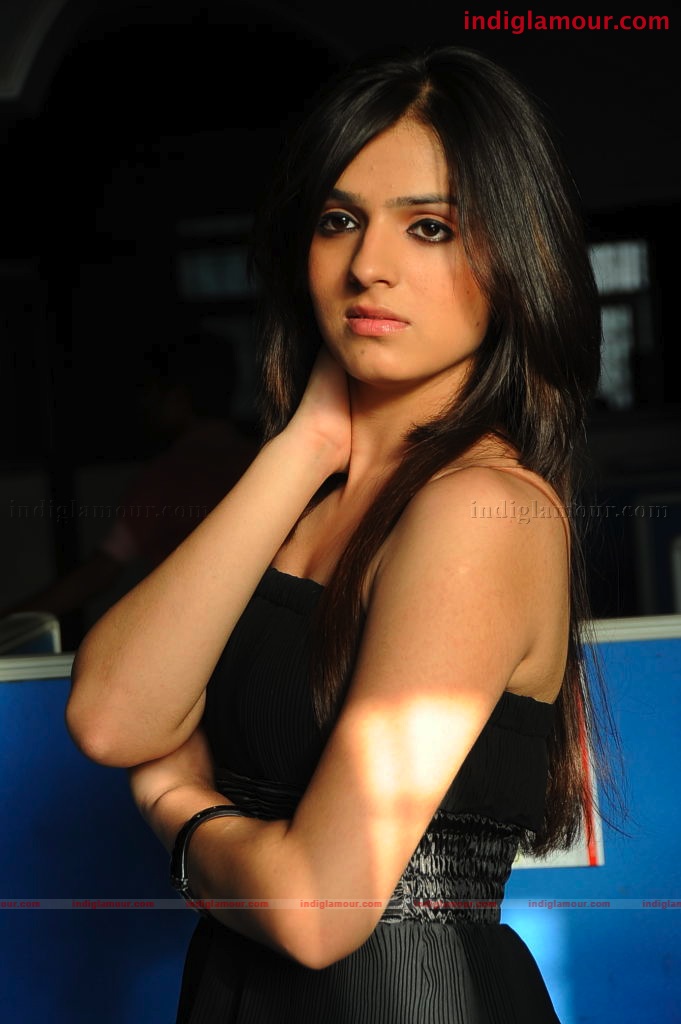 Shefali Sharma Actress hd photo