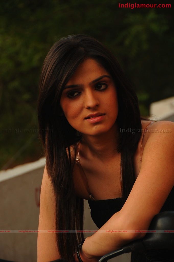 Shefali Sharma Actress hd photo