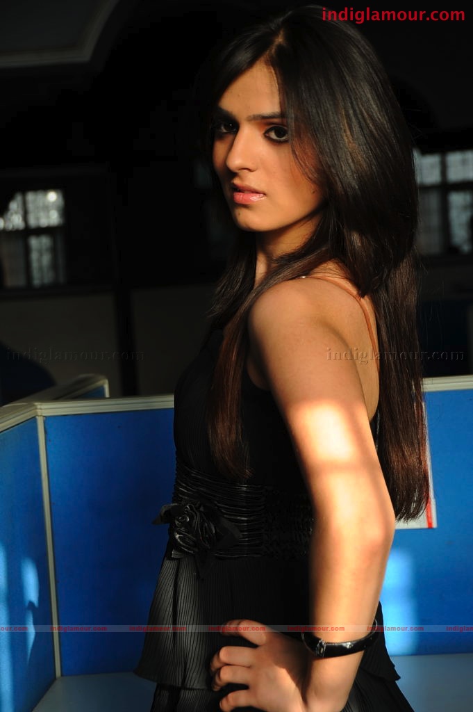 Shefali Sharma Actress hd photo