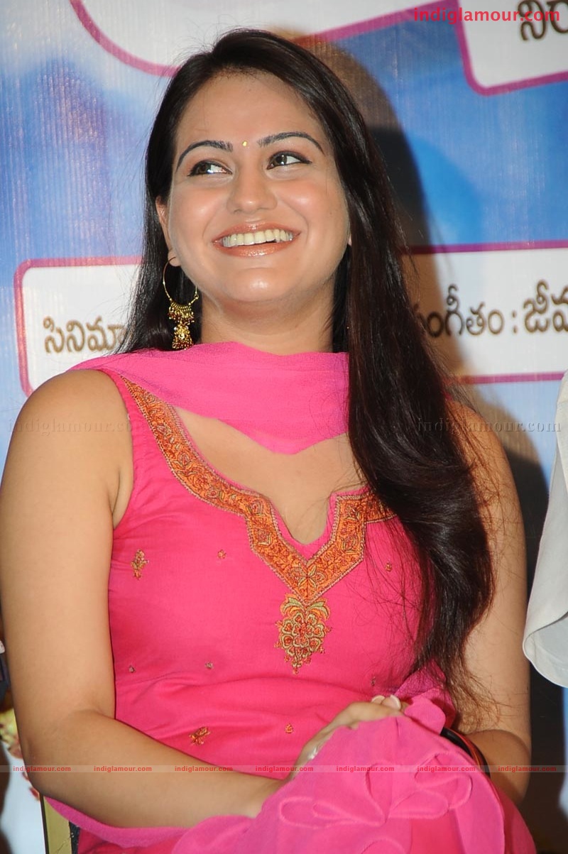 Aksha Actress hd photo