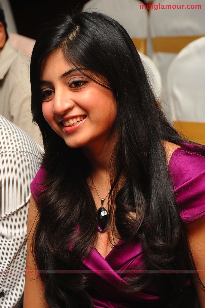 Poonam Kaur Actress hd photo
