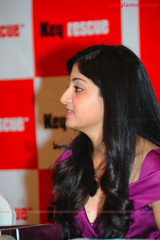 Poonam Kaur Actress hd photo