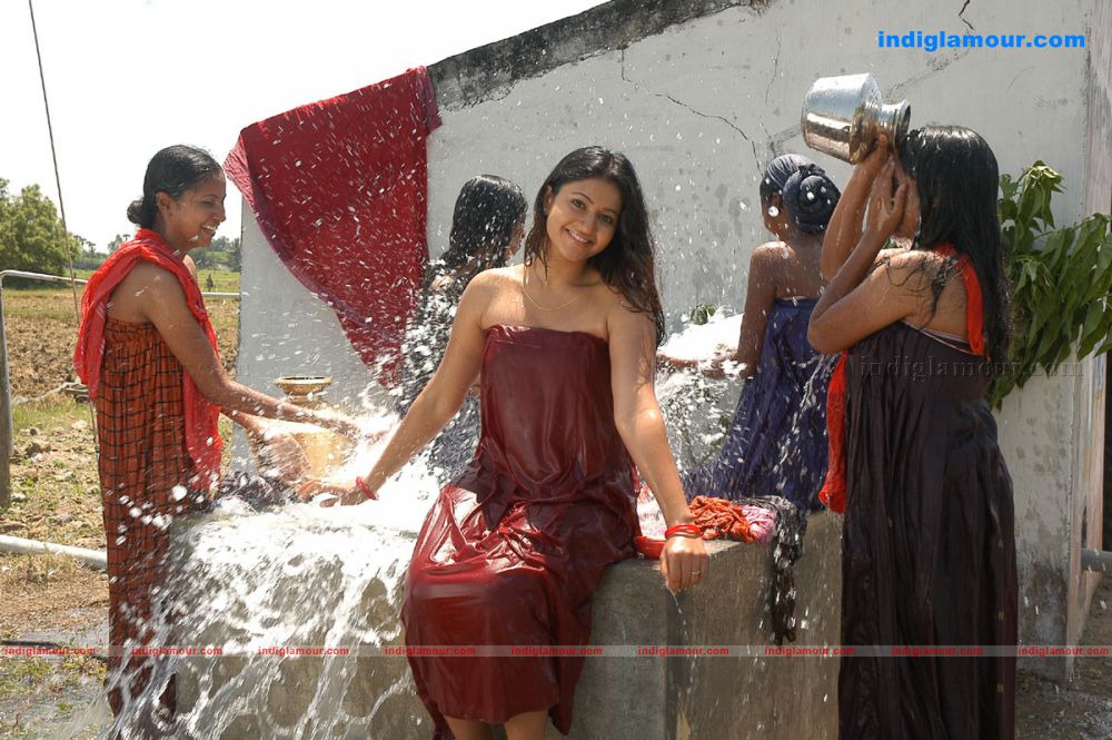 Poonam Bajwa Actress hd photo