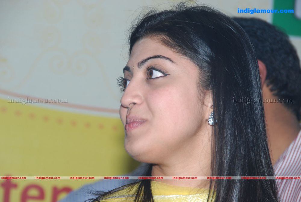 Pranitha Actress hd photo