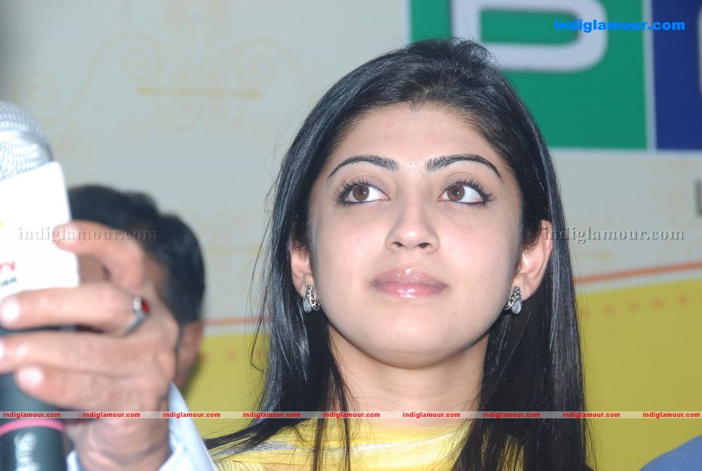 Pranitha Actress hd photo