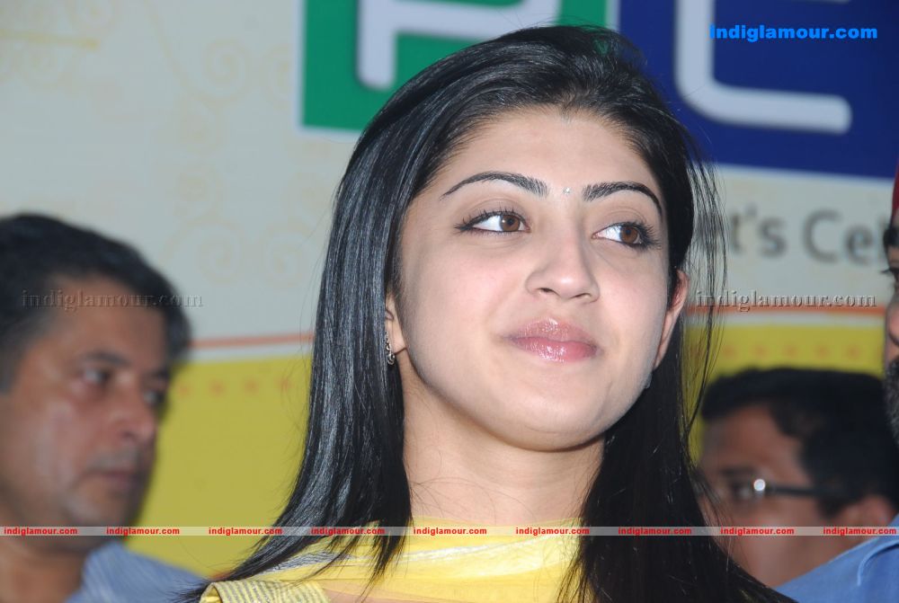 Pranitha Actress hd photo