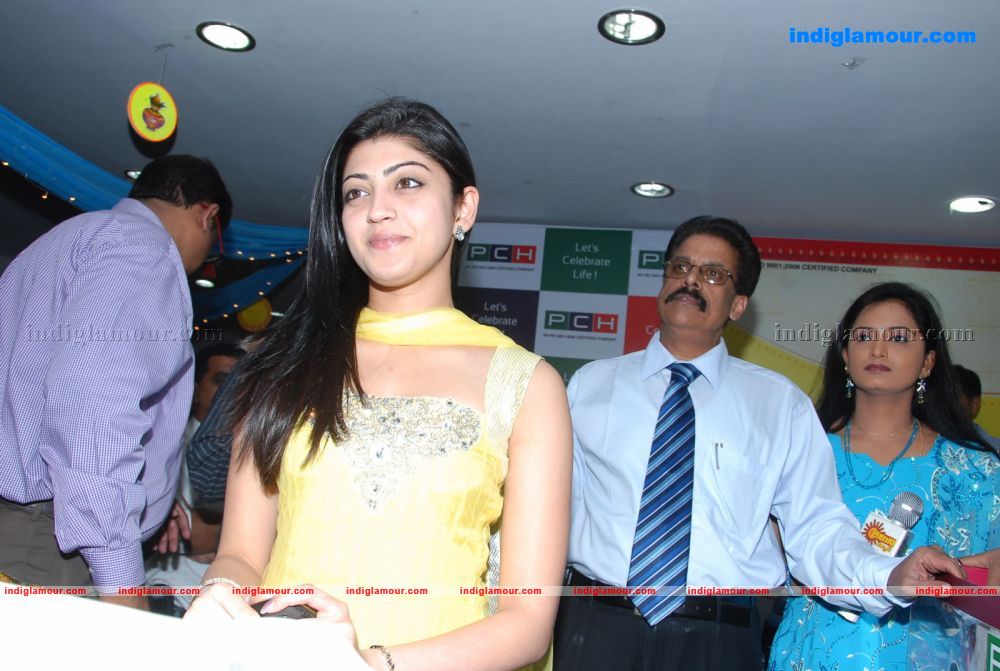 Pranitha Actress hd photo