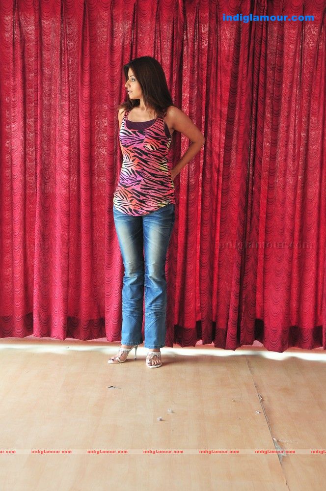 Rithima Actress hd photo