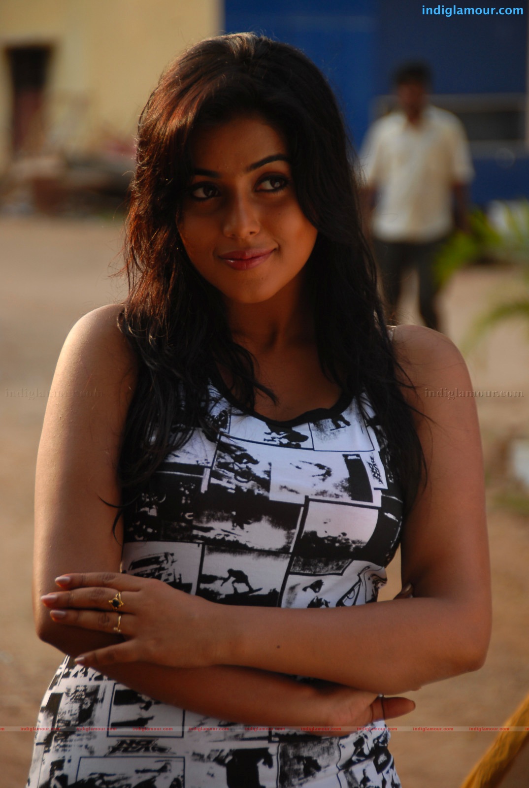 Poorna Actress hd photo