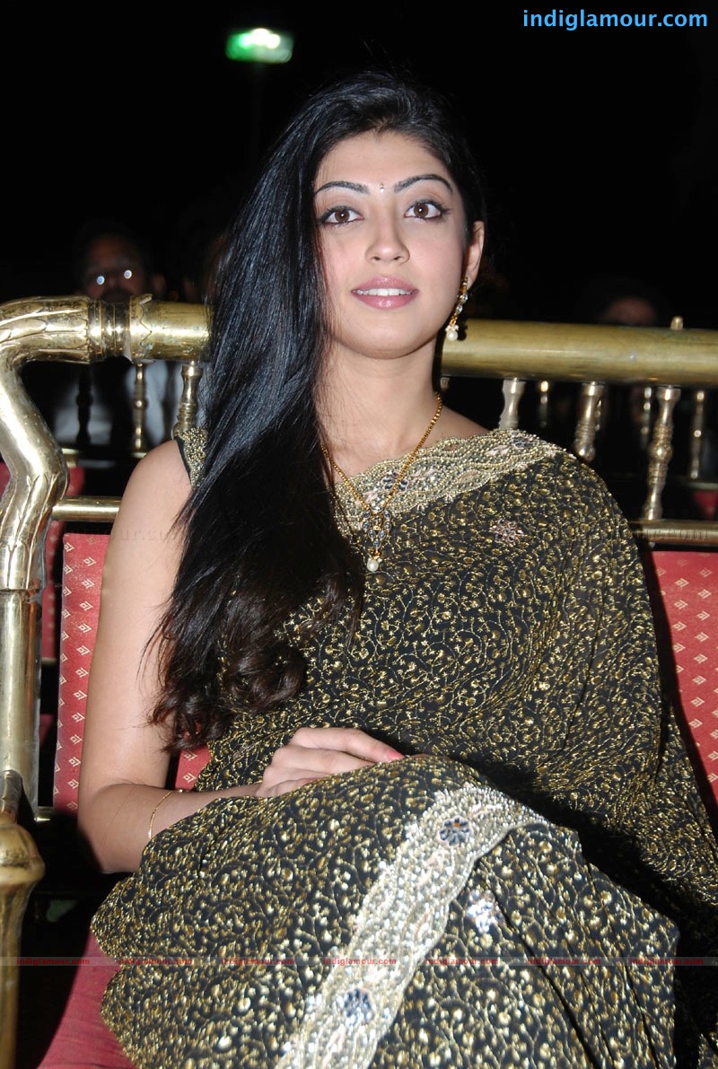 Pranitha Actress hd photo