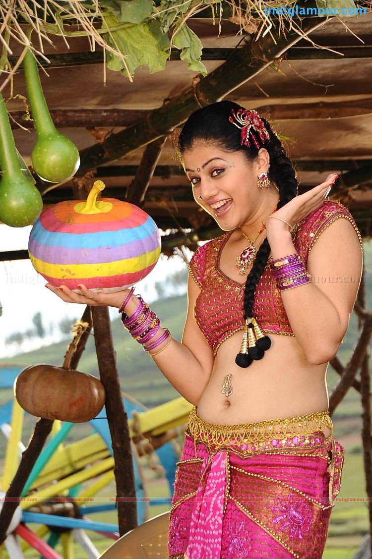 Tapsee Actress hd photo
