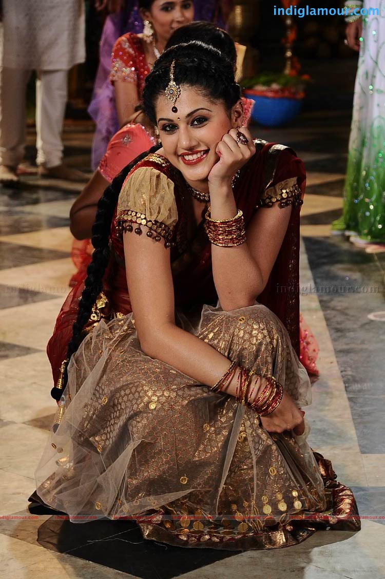 Tapsee Actress hd photo